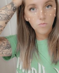 Zoe fans